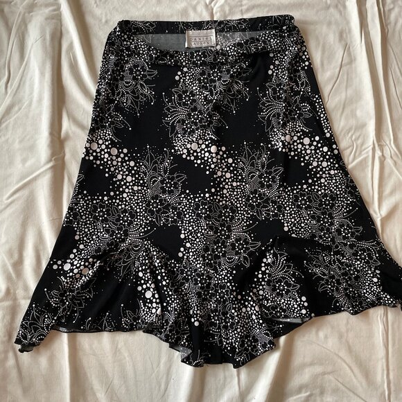 Whimsygoth Black and White Floral and Polka Dot Midi Skirt Fairy Hem Stretchy - Picture 3 of 9